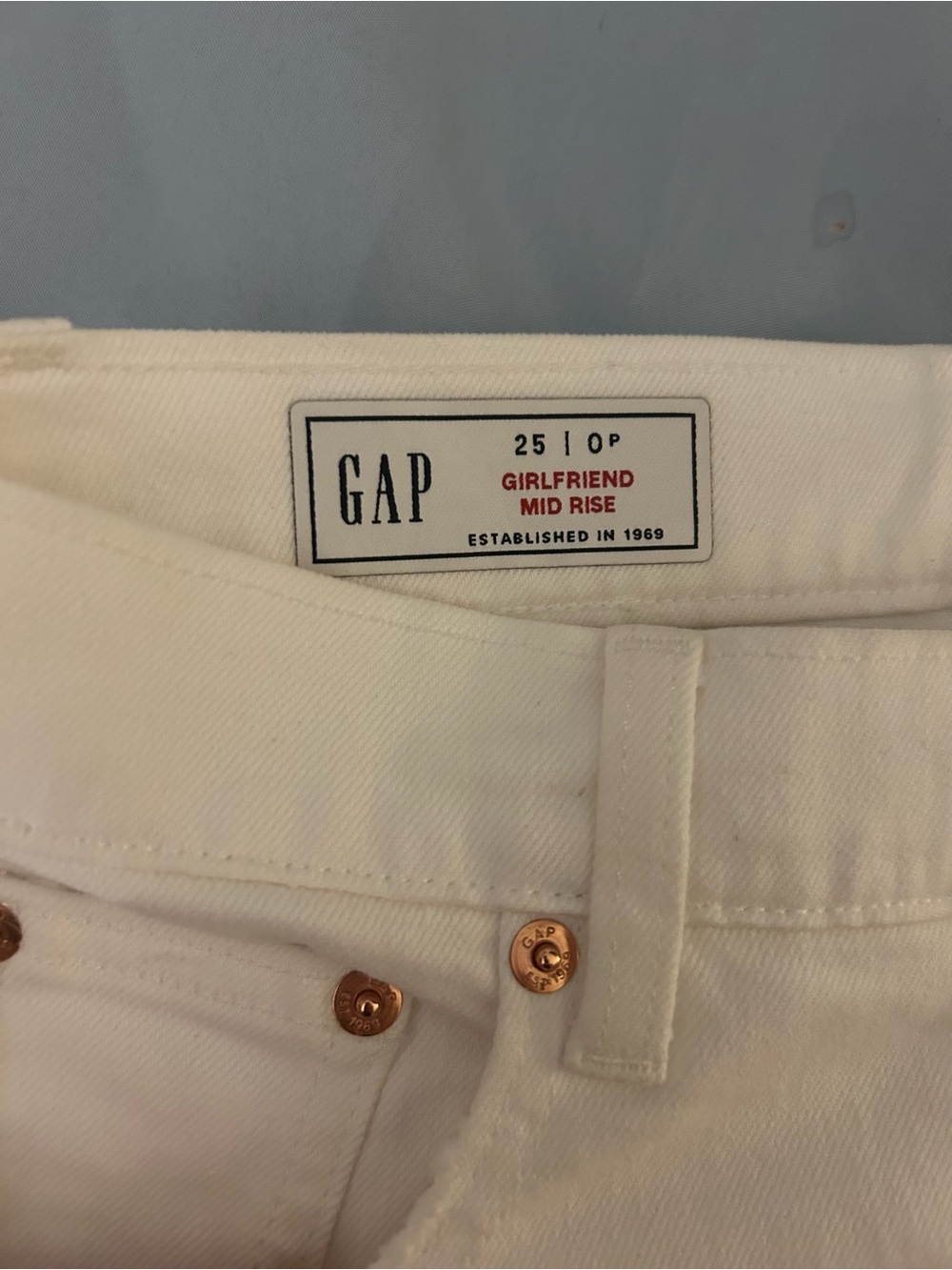 GAP Women's White Skinny Jeans Girlfriend Mid Rise